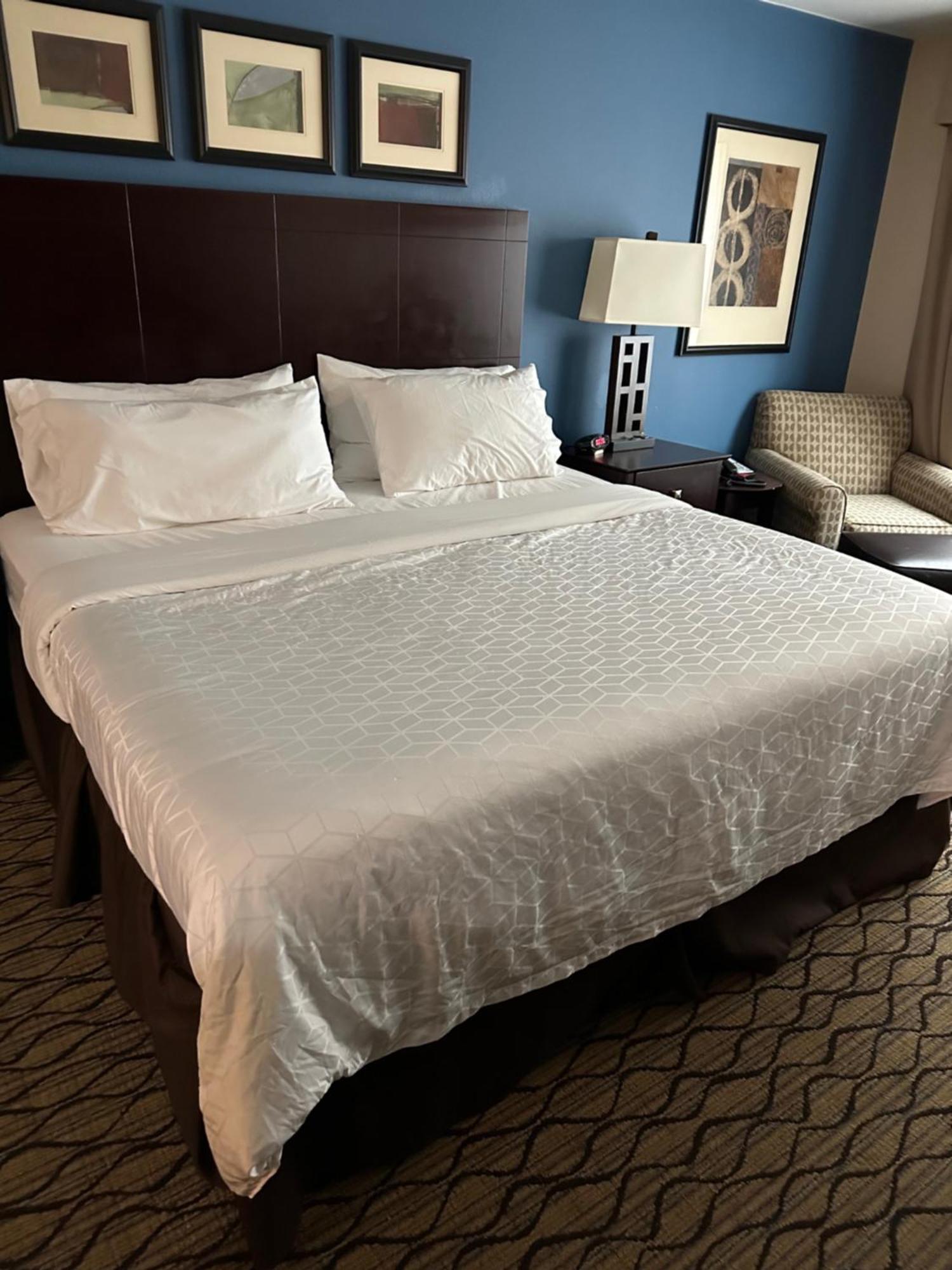 Holiday Inn Express Belle Vernon Экстерьер фото