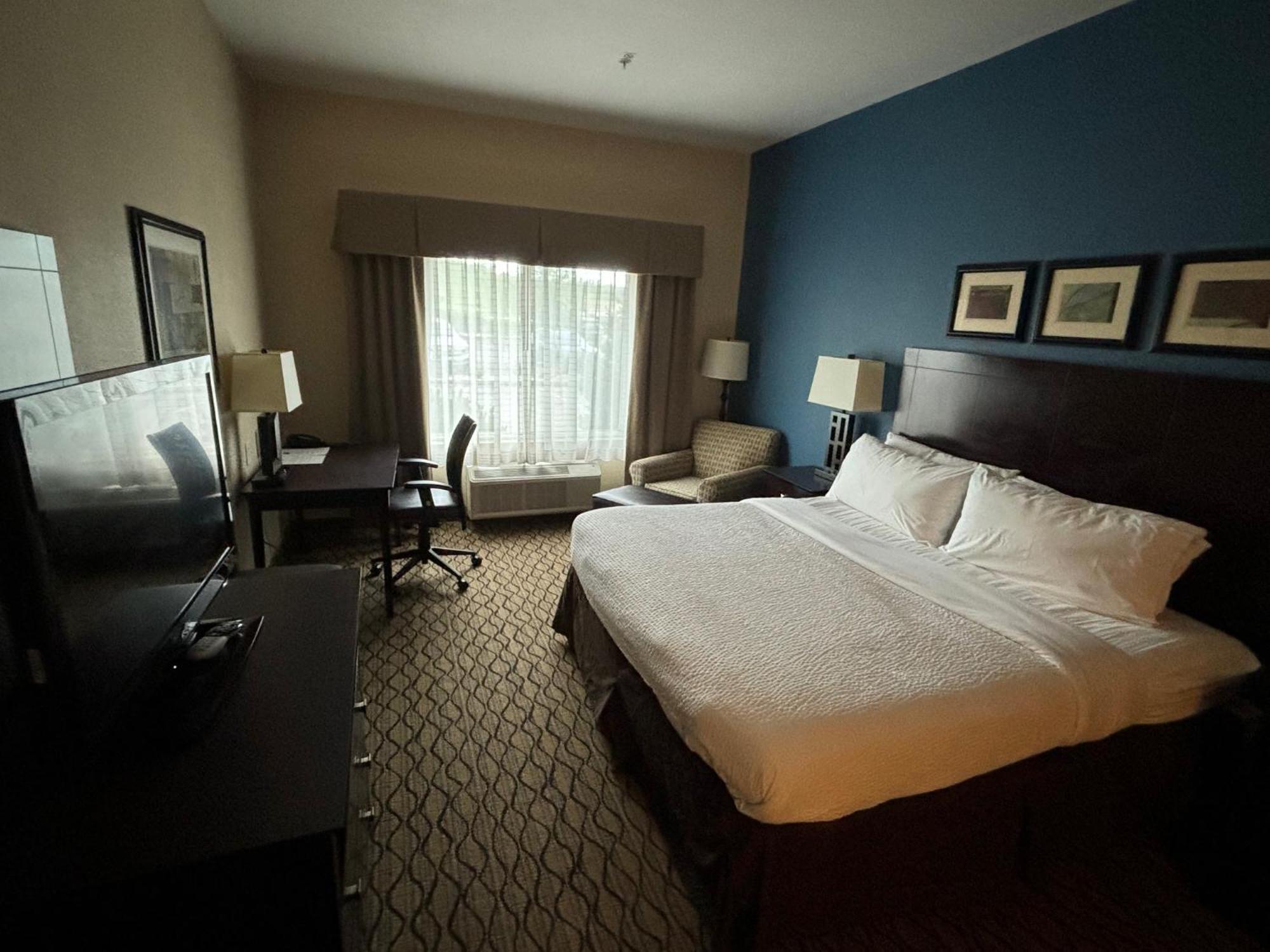 Holiday Inn Express Belle Vernon Экстерьер фото